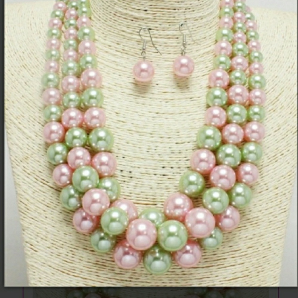 Pink and Green Pearl Necklace Set